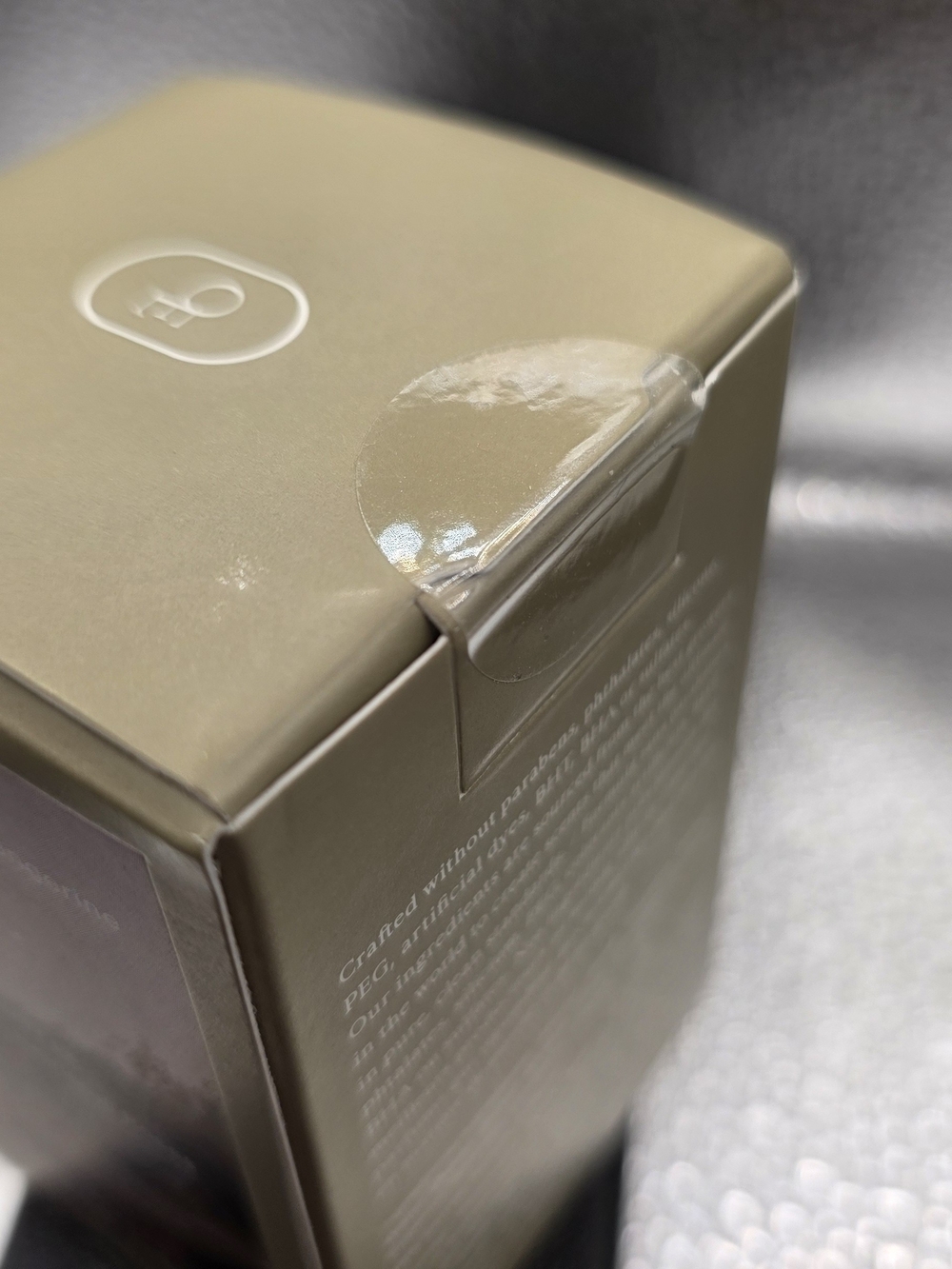 Essentials Cuir Rose Perfume in Beige Packaging - Picture 7 of 8